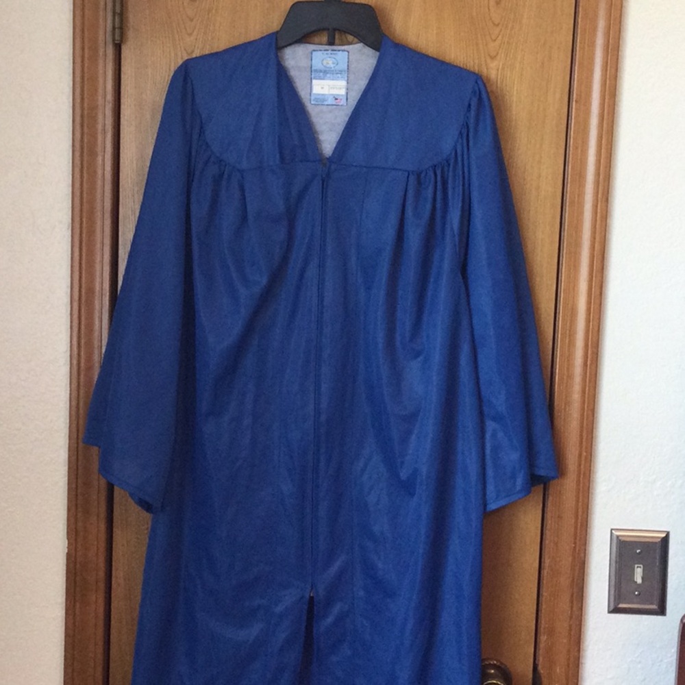 Graduation gown